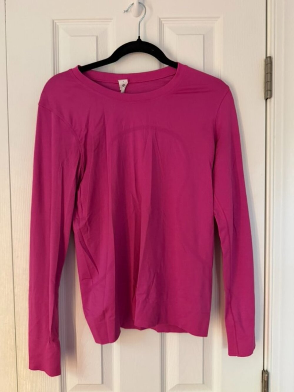 Lululemon Swiftly Tech Long Sleeve in Sonic Pink Size 6